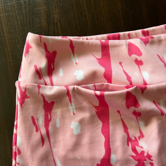 Golftini Light Pink Skort with Dark Pink & White Abstract Streak Print - Picture 5 of 16